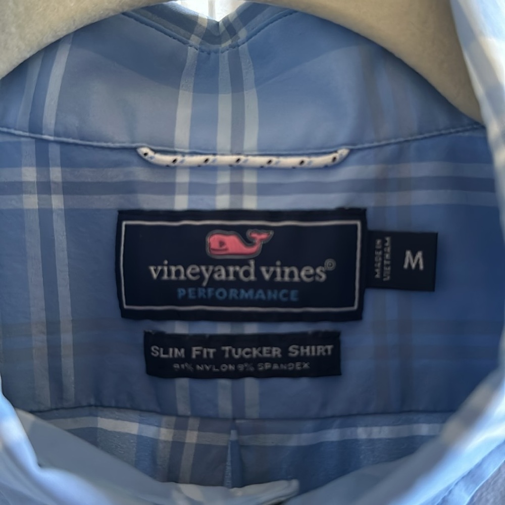 2 Vineyard Vines 🐳 Slim Fit Tucker Shirts - Picture 4 of 7